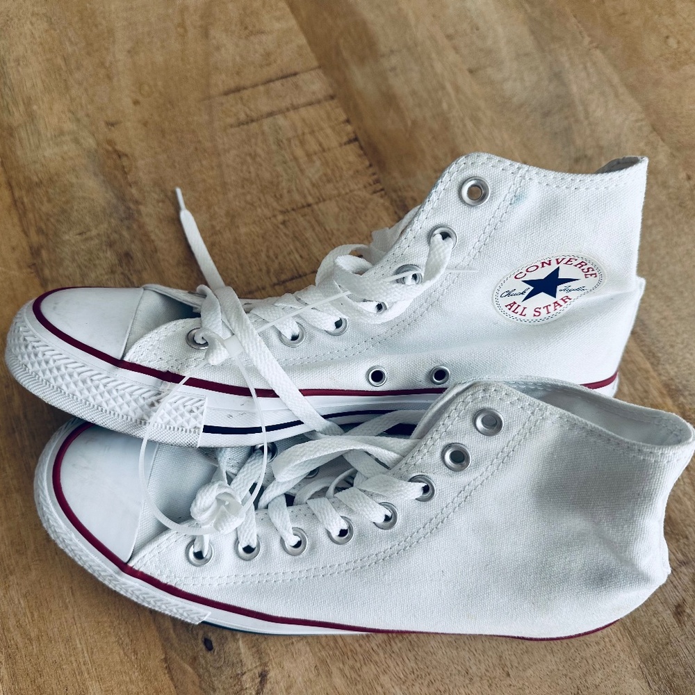 Converse Unisex Adult Chuck Taylor All Star High Top Sneaker M SZ 6.5 W SZ  8